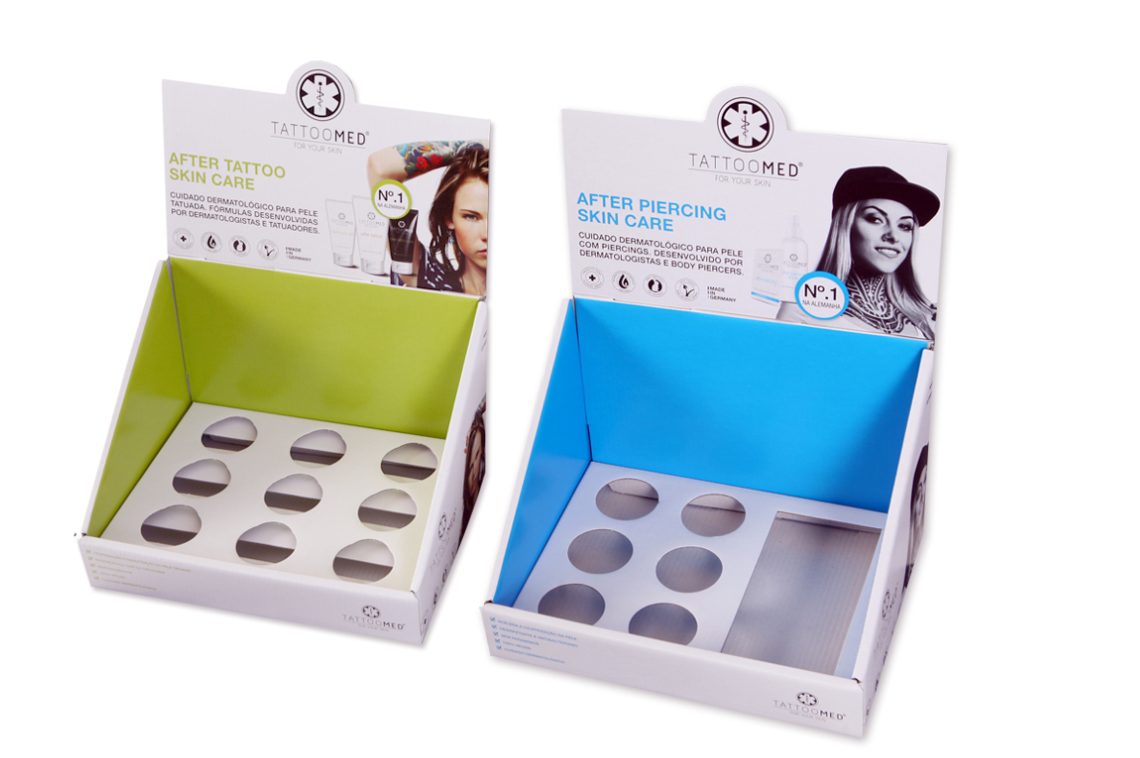 EXPOSITOR DE BALCÃO COM NICHOS PARA PRODUTOS DE COSMÉTICA - TATTOOMED